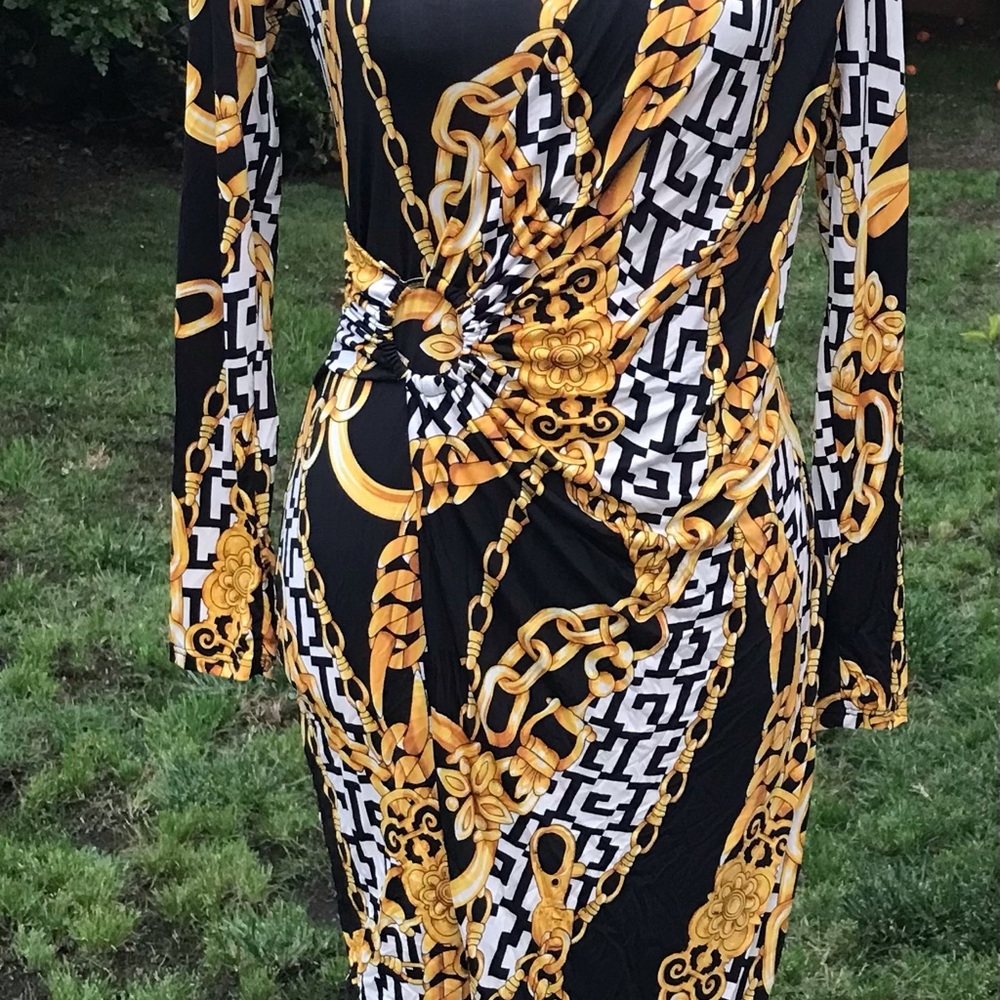 Chain pattern Designer Dress - Picture 8 of 8